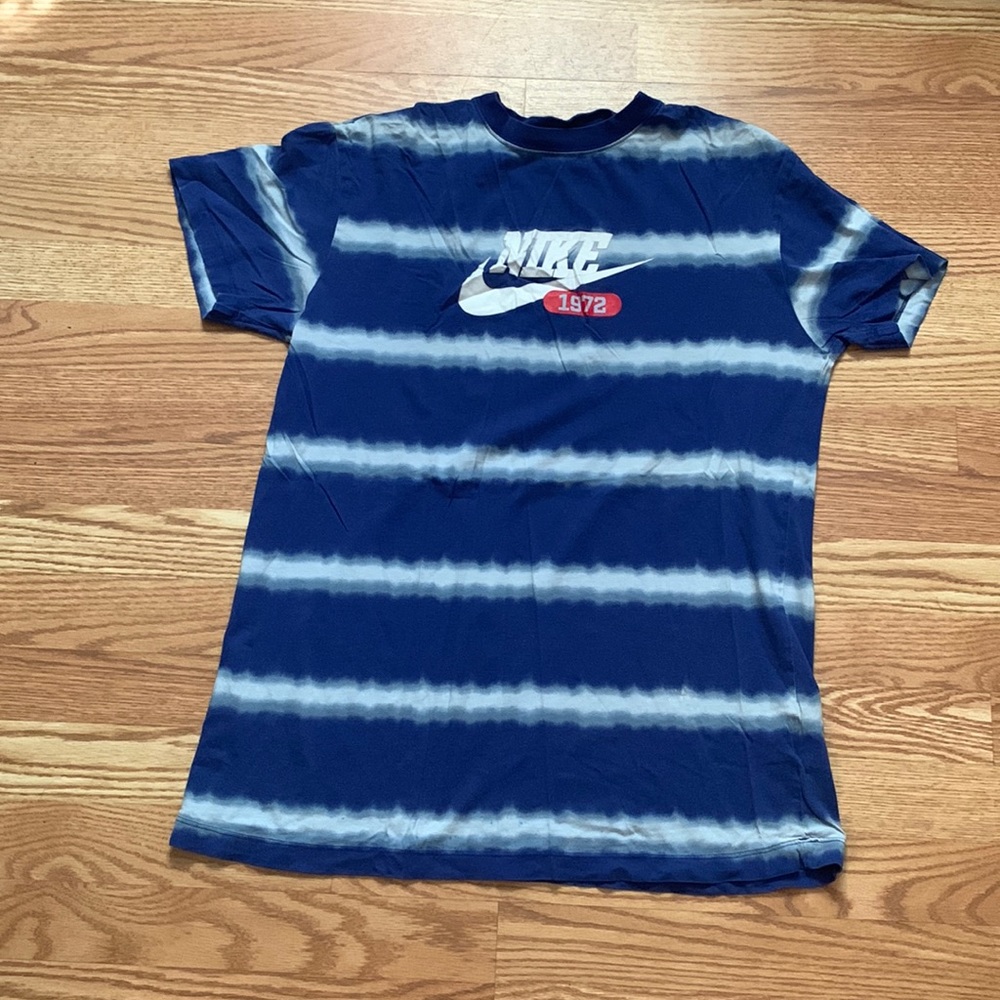 Men's Nike blue shirt